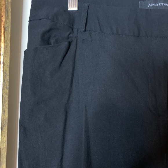 Ashley Stewart Black Crop Pants, Size 18 - Picture 4 of 7